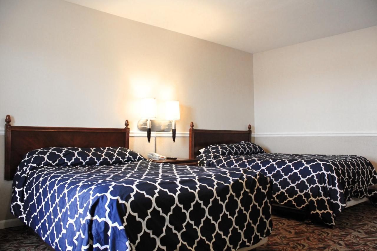 Alpine Inn & Suites Rockford Luaran gambar