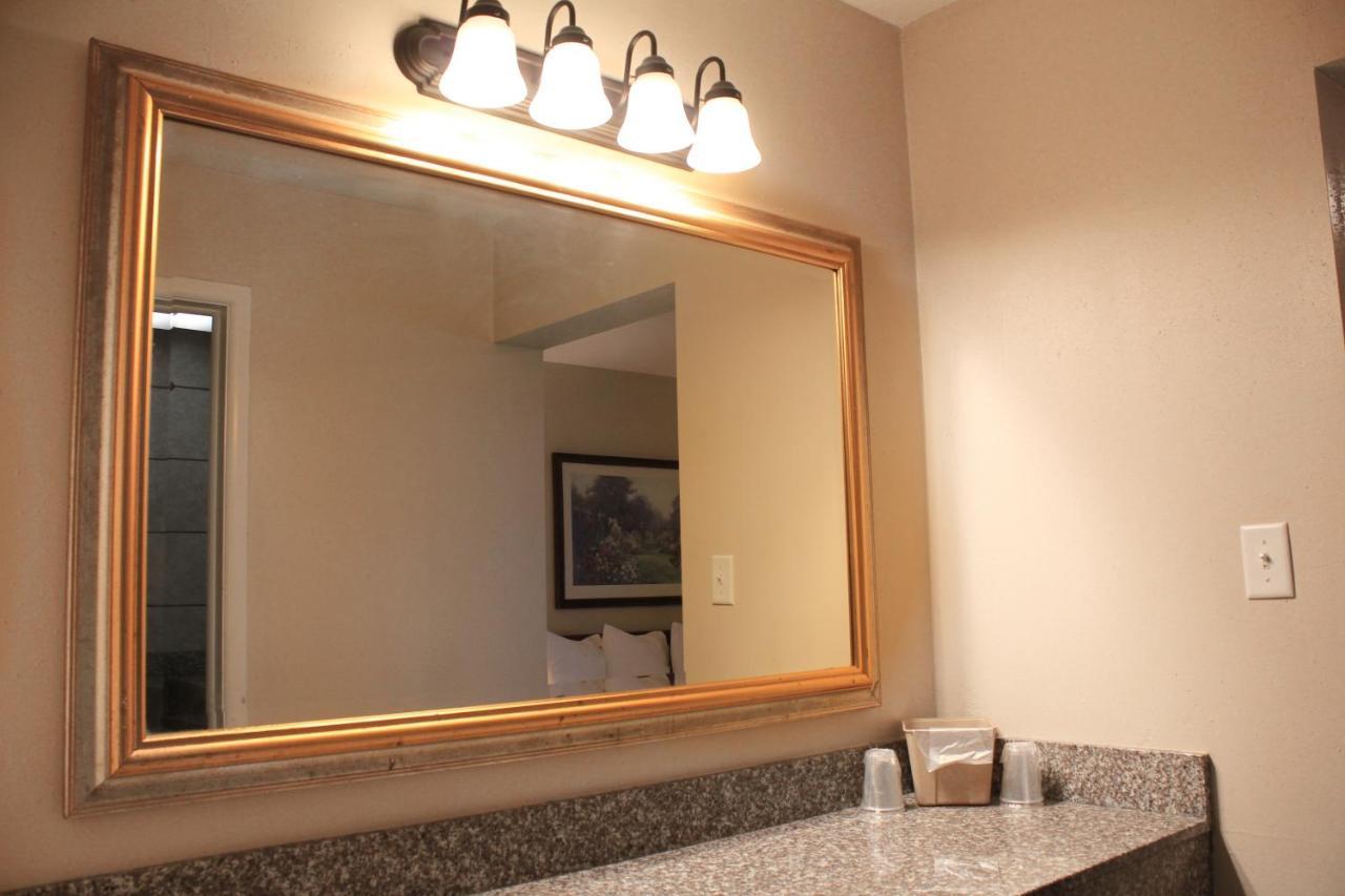 Alpine Inn & Suites Rockford Luaran gambar
