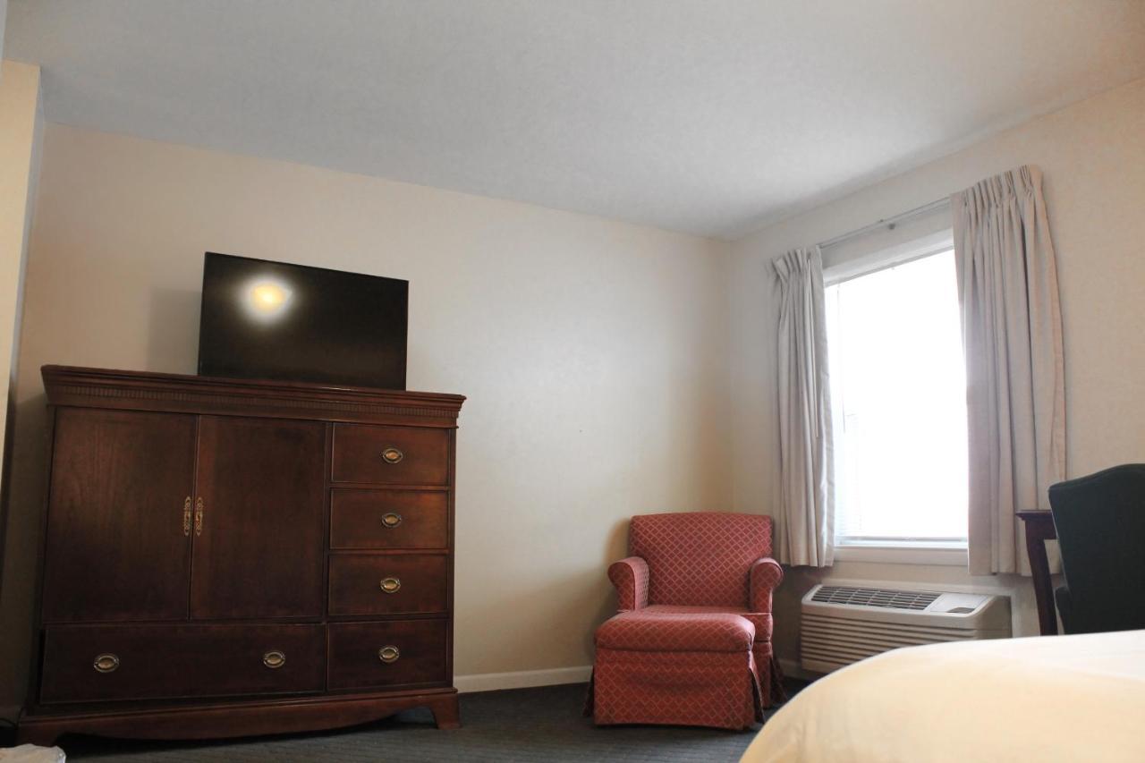 Alpine Inn & Suites Rockford Luaran gambar