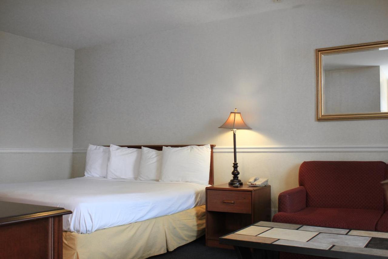 Alpine Inn & Suites Rockford Luaran gambar