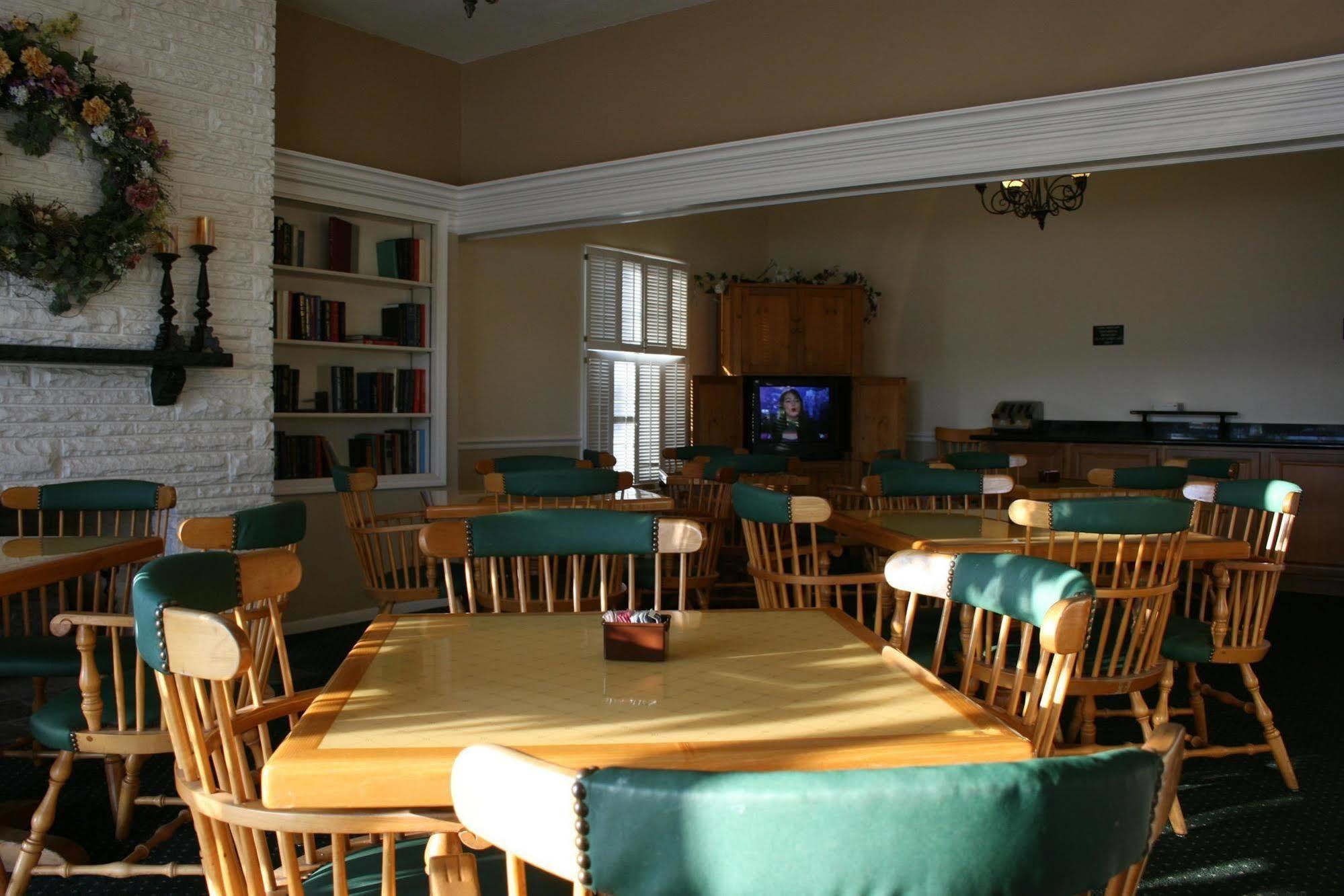 Alpine Inn & Suites Rockford Luaran gambar