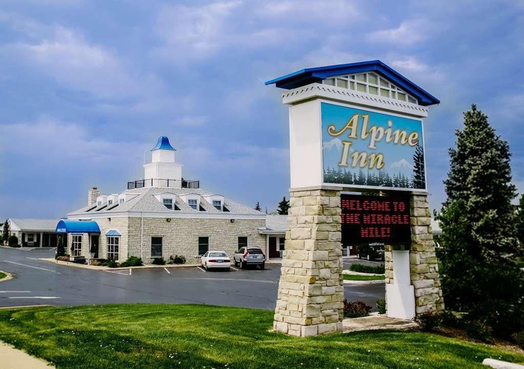 Alpine Inn & Suites Rockford Luaran gambar